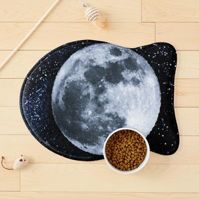 That's No Moon! Oh Wait...